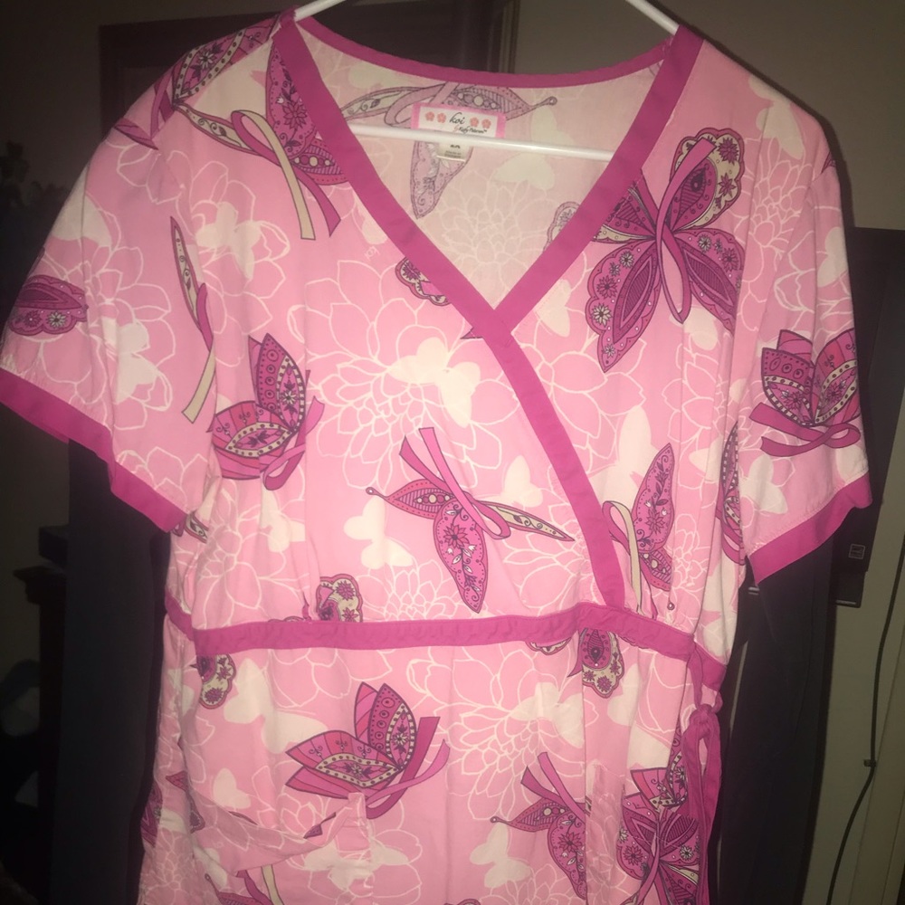 Scrub top